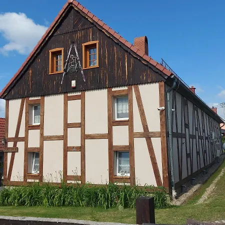 Zacisze 13 * Leśna