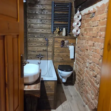 Zacisze 13 * Leśna